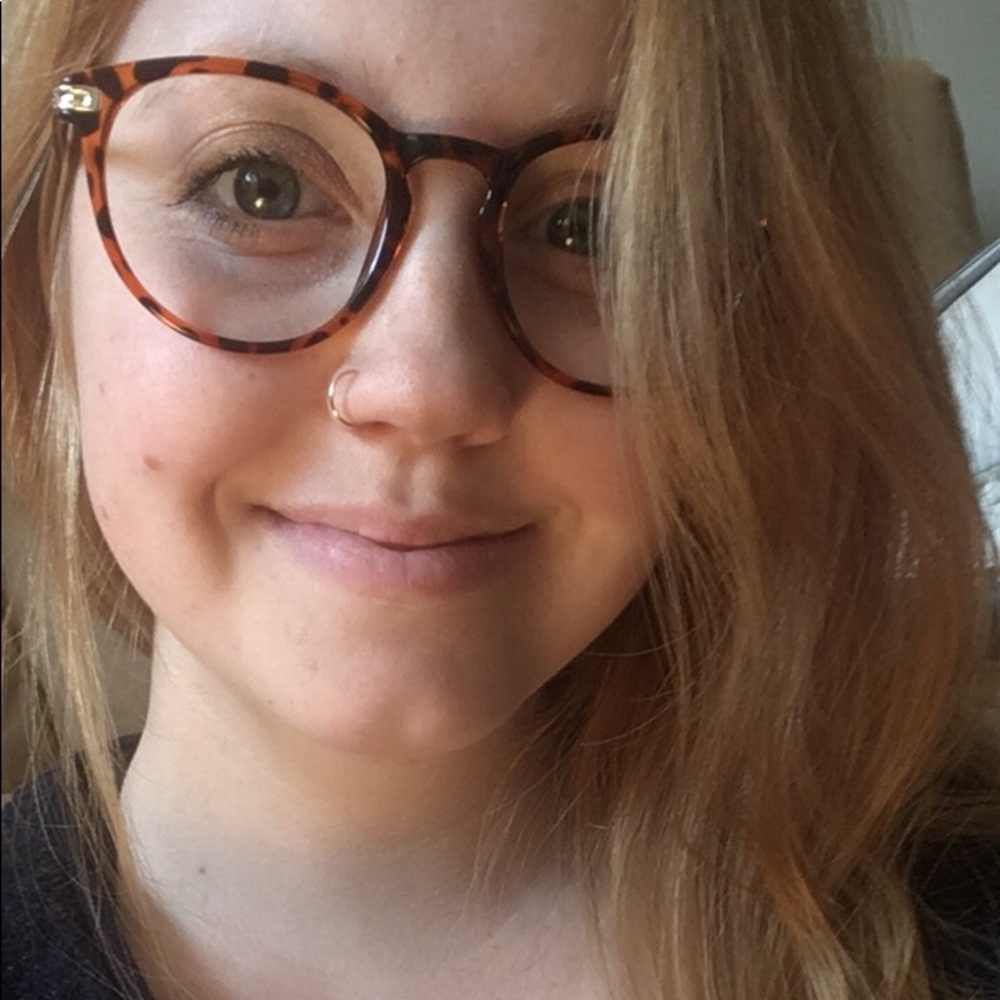 Meet your Posher, Carly